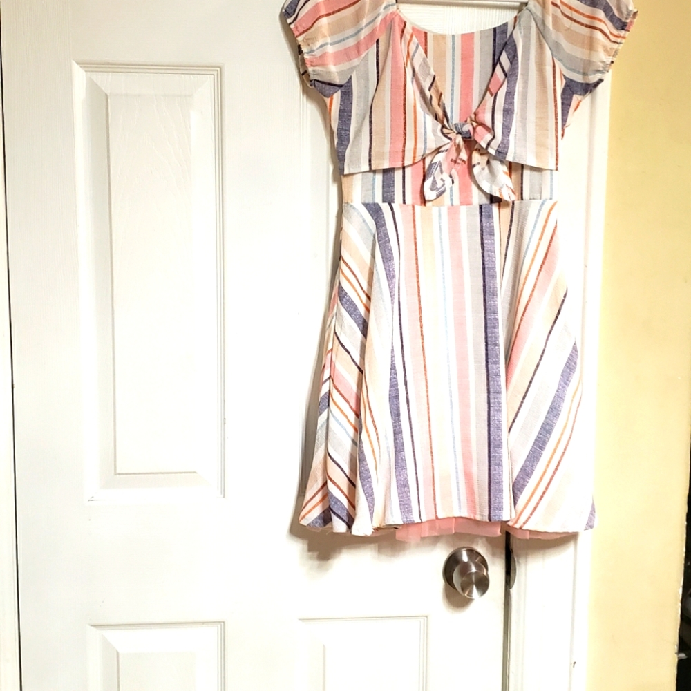 Beautees Romper - Picture 1 of 2